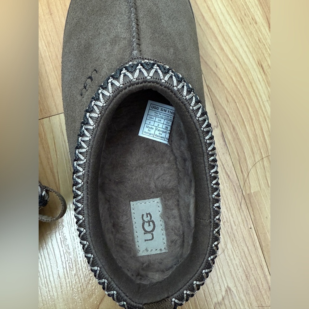 UGG K Tazz Slippers - Picture 12 of 14